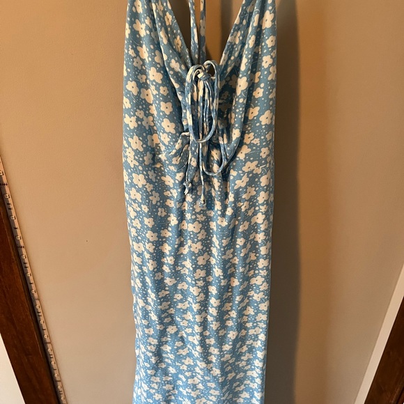 Blue halter top dress - Picture 2 of 7